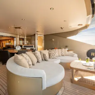 HOKULANI - Main deck aft seating