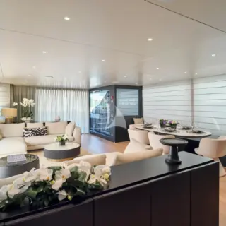 Main Salon Actual