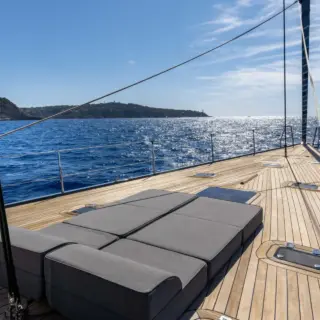 S/Y YCH2 Deck