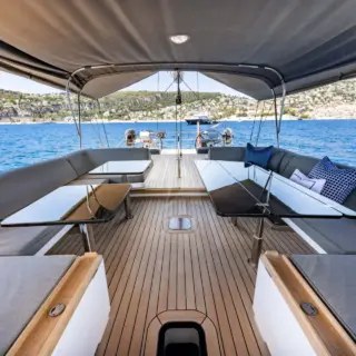 S/Y YCH2 Deck Seating Area