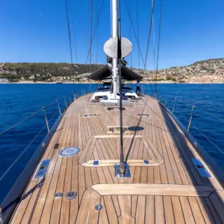 S/Y YCH2 Deck
