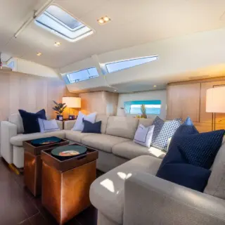 S/Y YCH2 Main Salon