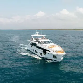 Motor Yacht Vesta - Exterior Profile