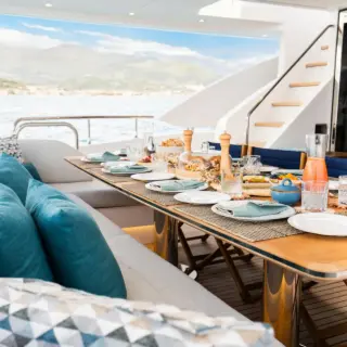 Motor Yacht Vesta - Aftdeck Breakfast