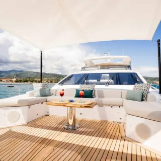 Motor Yacht Vesta - Fordeck Seating