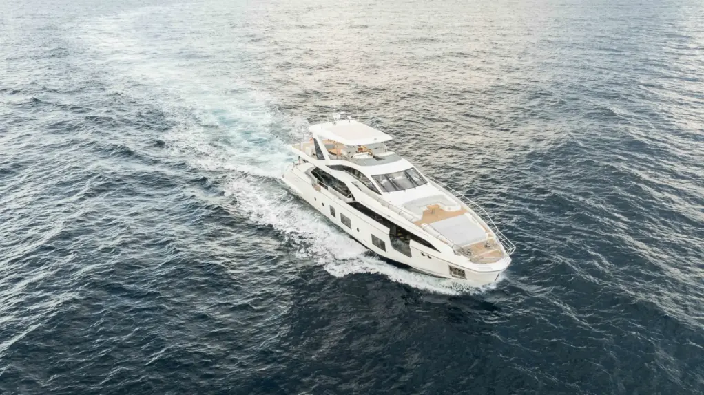 Motor Yacht Vesta - Exterior Profile