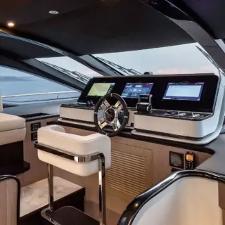Motor Yacht Vesta - Bridge