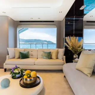 Motor Yacht Vesta - Main Salon
