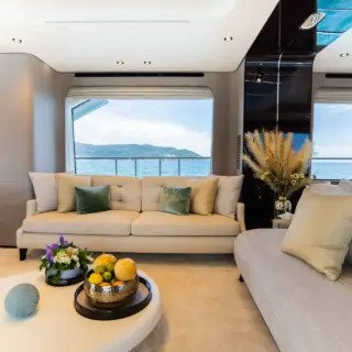 Motor Yacht Vesta - Main Salon