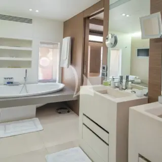 Master Cabin Bathroom