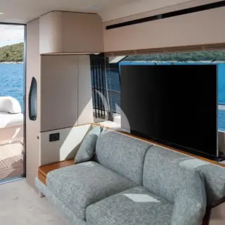 Main deck -Salon