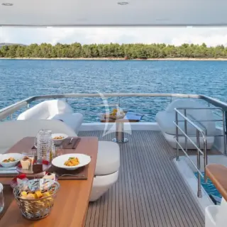 Sun Deck - al fresco dining