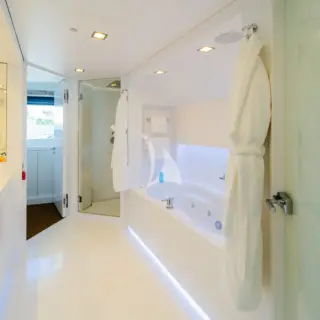 Master Ensuite