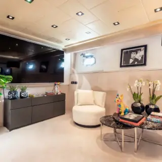 MRS GREY - Lower deck salon /convertible cabin