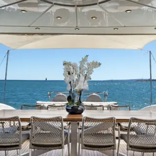 MRS GREY - aft dining