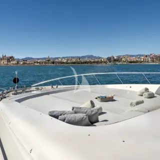 MRS GREY - foredeck sunpads