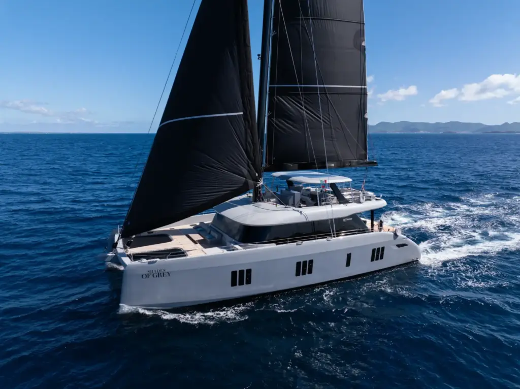 SHADES OF GREY Arial