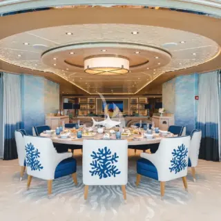 Sky lounge dining