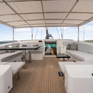 J SEVEN - Image 6