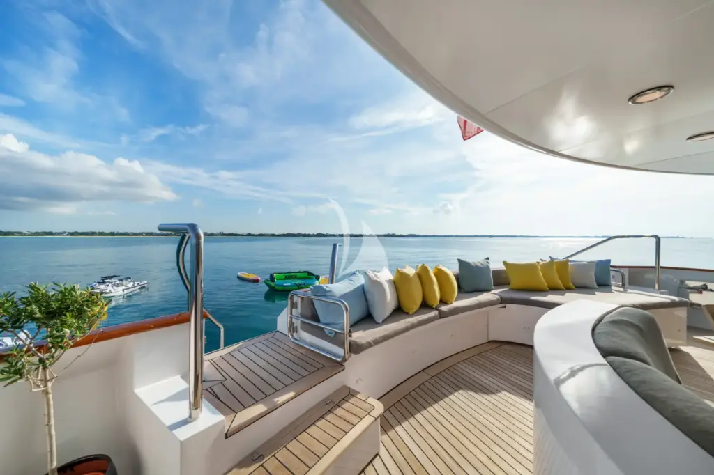 SHAKE N' BAKE TBD - Aft Deck