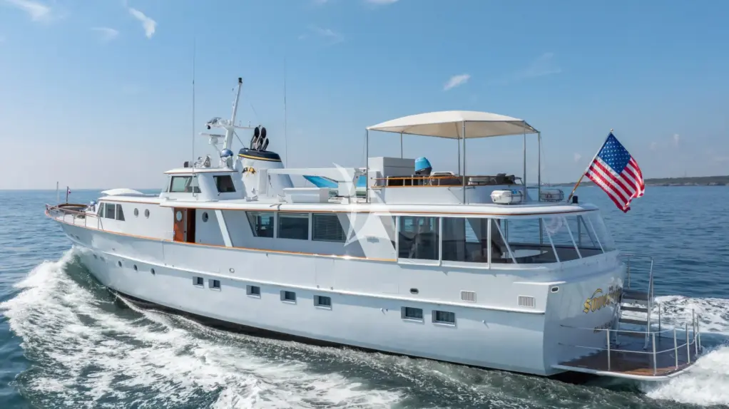 SOVEREIGN - Port Quarter