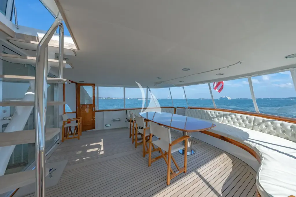 SOVEREIGN - Aft Deck