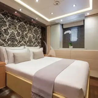 Double guest cabin