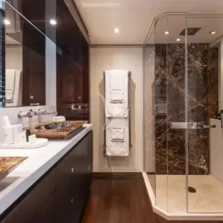 Guest cabin en suite