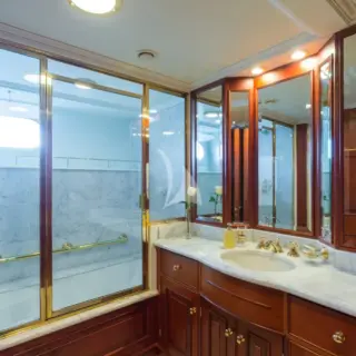 Lady J Guest Stateroom Ensuite