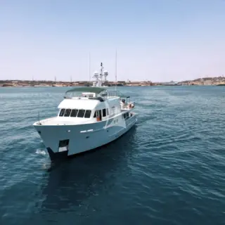 Motor Yacht Voyager - Exterior