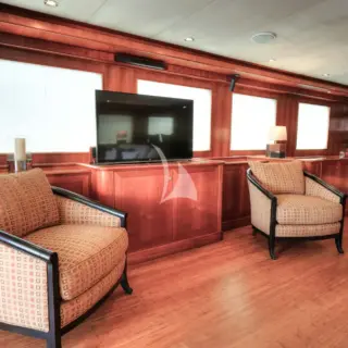 Motor Yacht Voyager - Main Salon