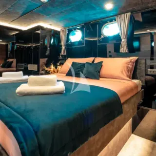 VIP double cabin