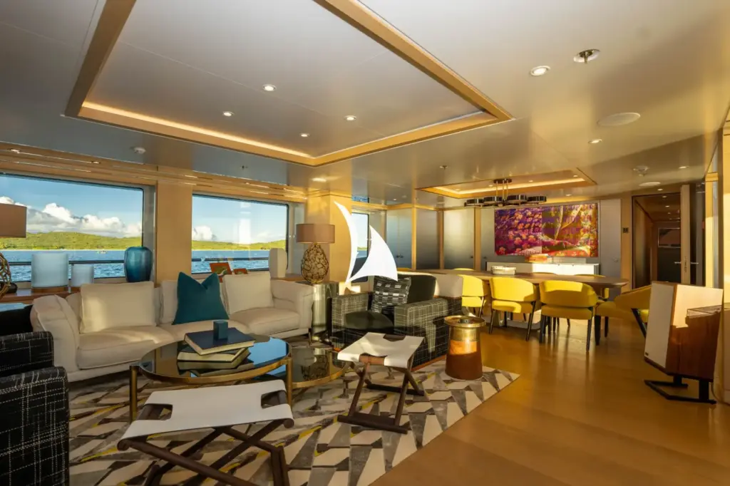 NOMAD - Main deck lounge