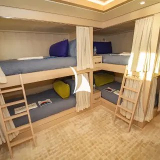 Children's cabin with two bunk beds (four beds)
