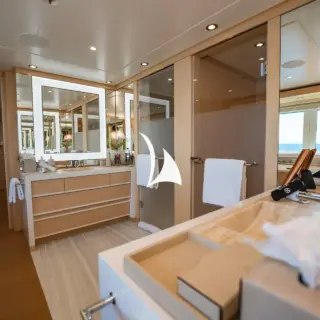 Master bathroom en suite