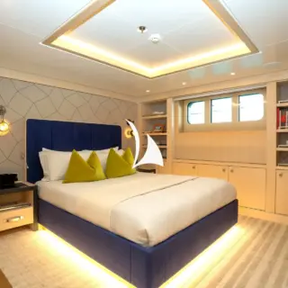 NOMAD - Lower deck double cabin