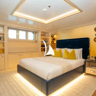 NOMAD - Lower deck cabin