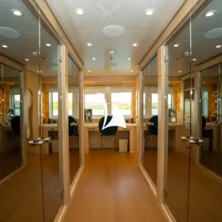 NOMAD - Master walk-in wardrobe