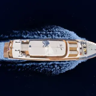 TAKA - New sunbathing area located forward on the bridge deck