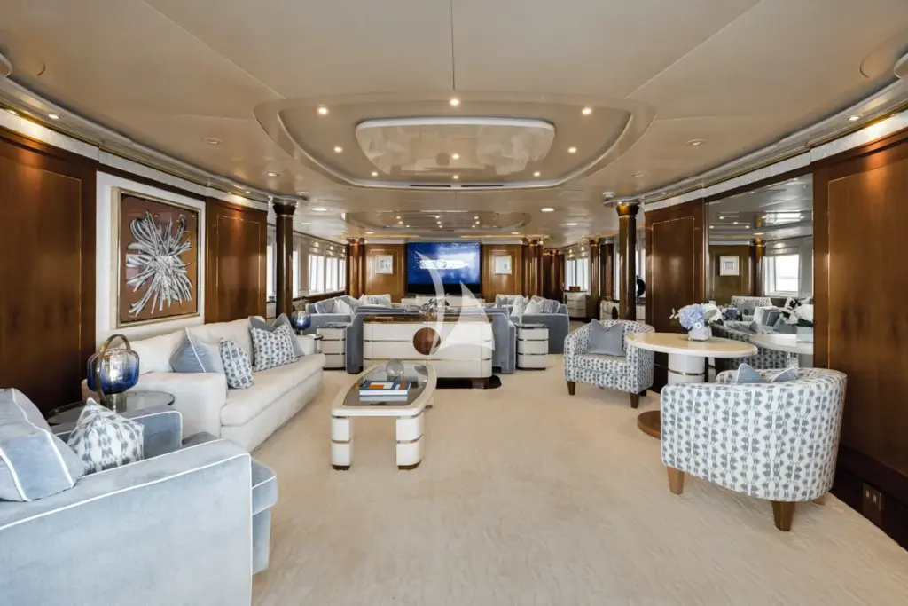 OLYMPUS (YET) - Main deck lounge