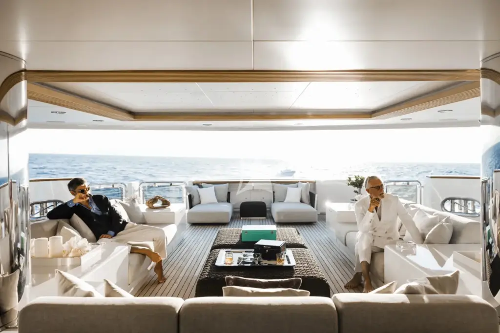 EMIR - Main deck aft sitting area