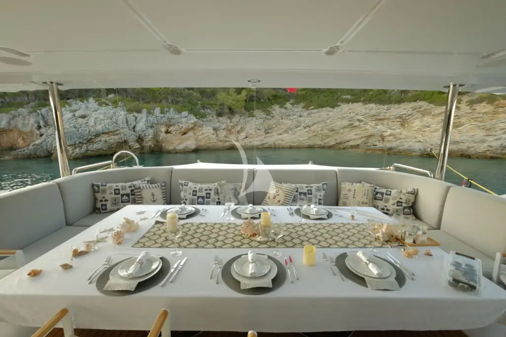 LOVE T - Main Deck Aft