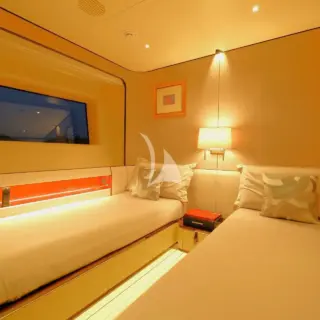 LOVE T - Guest Stateroom