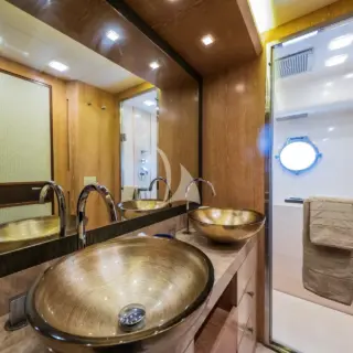 VIP cabin en suite