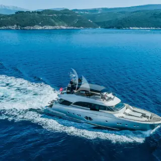 https://www.yachtfolio.com/api/media?f=7cT_5TRWFxjg.JPG&w=400