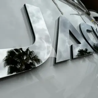 JACKI - Image 2
