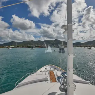 Mast looking forward from sundeck