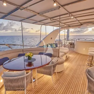 Sundeck seating