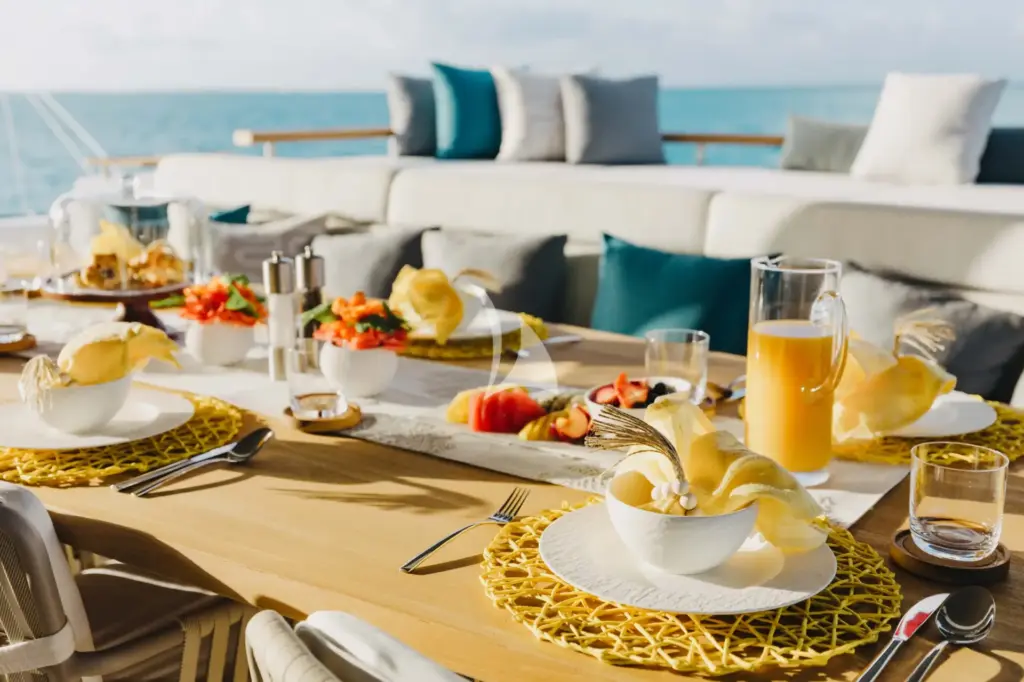 AMORE - Main Deck Dining Detail