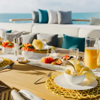 Main Deck Dining Detail